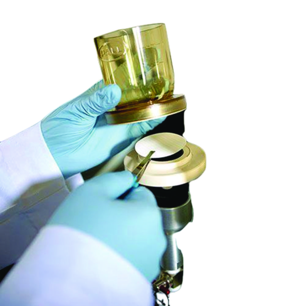 Search Magnetic filter funnels, Polyphenylsulfone (PPSU), with lid Cytiva Europe GmbH (842029) 