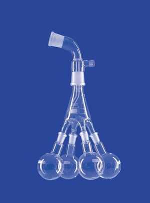 Destilliervorlage 100 ml nach Bredt mit 4 Kolben NS 14/23, gebogen, H&uuml;lse seitl. NS 29/32, H&uuml;lse/Kern senkr. NS 29/32