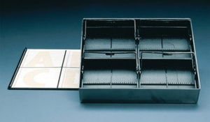 F&auml;rbetr&ouml;ge / Objekttr&auml;gerbeh&auml;lter ohne Einsatz