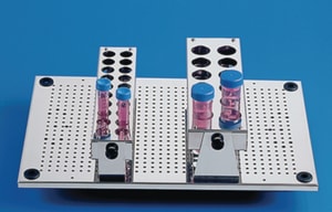 Einsatzgestell für Falcon-Tubes 15 ml für max. 20 Tubes, zum Aufschrauben auf Schüttleltablar 9.837 960